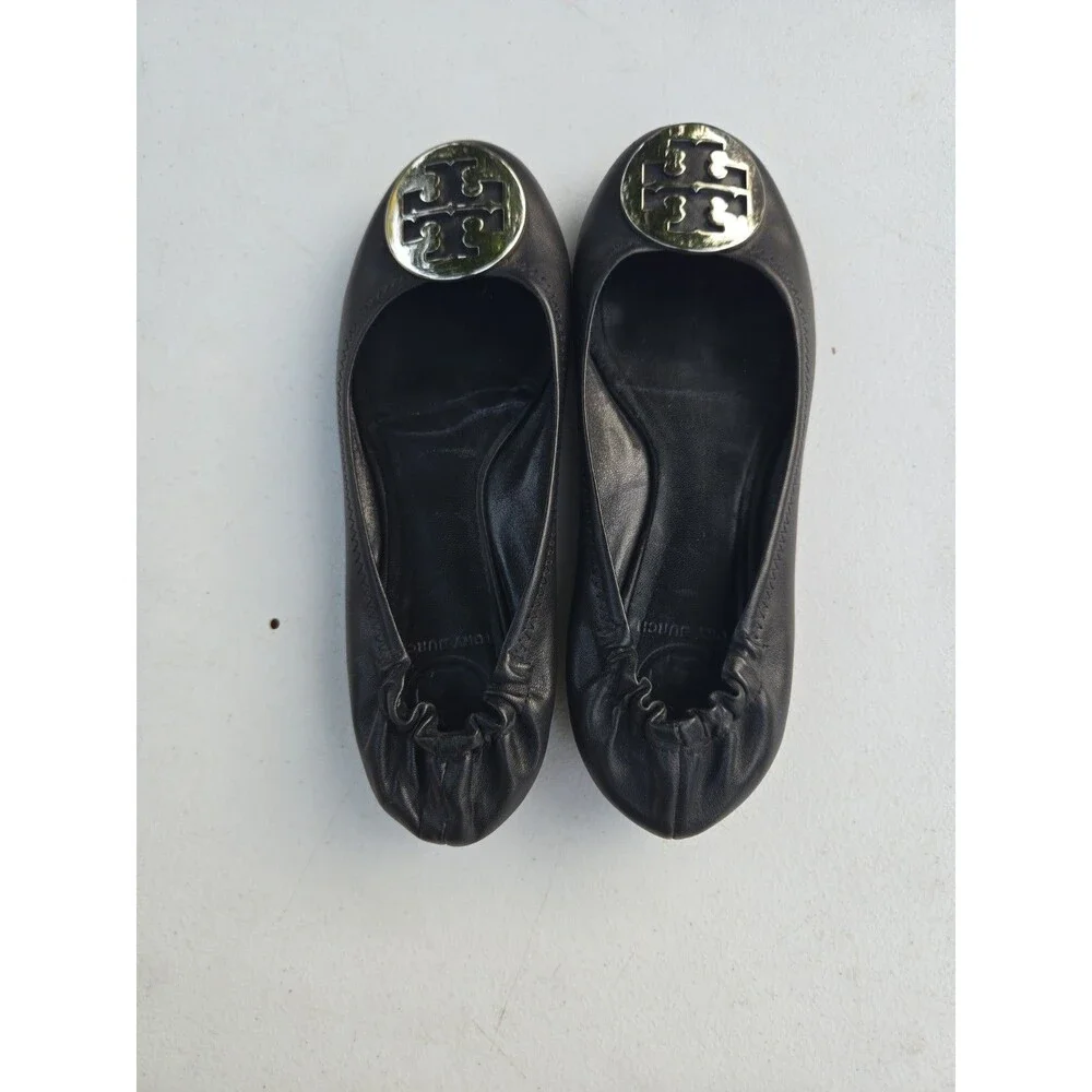 Tory Burch Reva Black Leather Ballet Flats Silver Tone Signature Logo size 5.5 - Picture 3 of 8